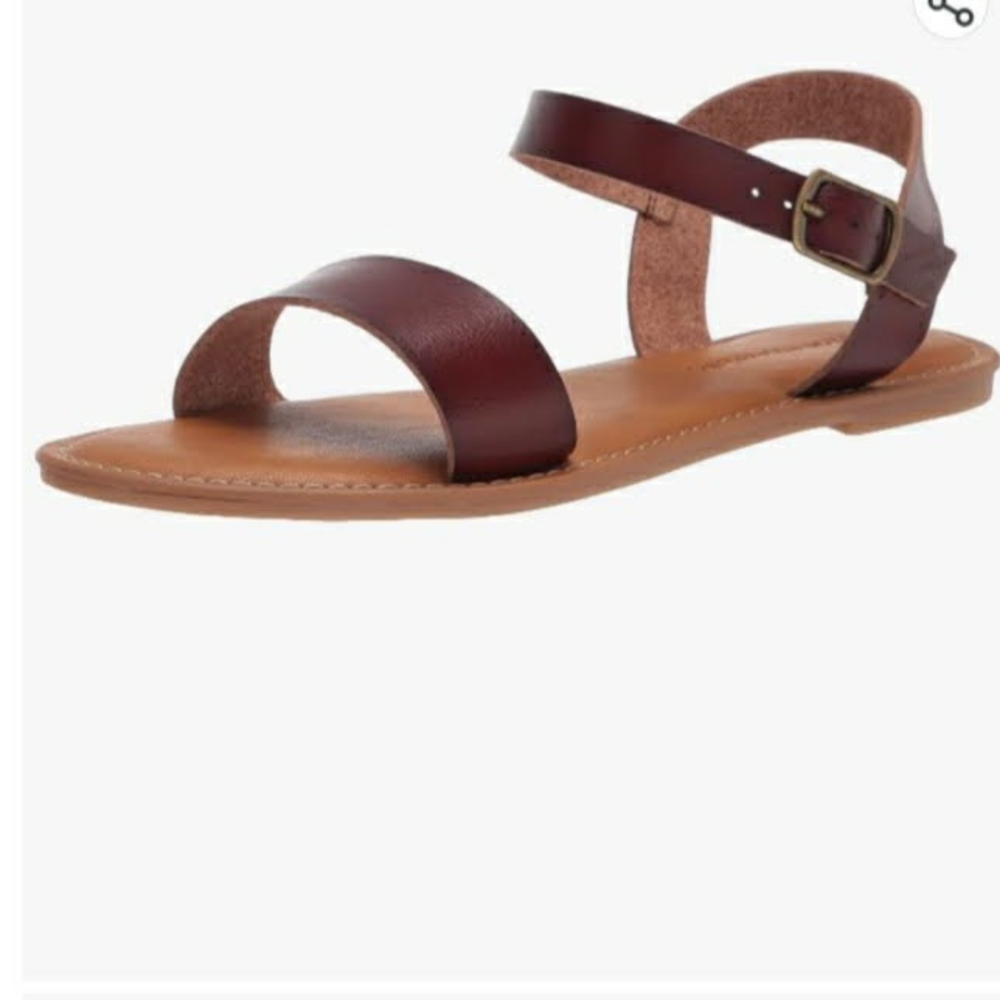 NWT Amazon 2 strap buckle wide sandal